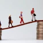 Read more about the article 阶级跨越，迫在眉睫！｜恒益讲坛