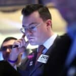 Read more about the article 股票下跌第二天，创历史新高的涨势暂停 | Ai Financial 财经日报