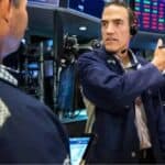 Read more about the article 英伟达发布芯片后股价下跌；地区银行陷入困境 | Ai Financial 财经日报