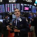 Read more about the article 道指大涨逾450点，标普500指数创下新高收盘 | Ai Financial 财经日报