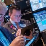 Read more about the article S&P 500指数略有上涨；Trump股票飙升 | Ai Financial 财经日报