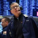 Read more about the article 市场恐慌抛售，降息预测推迟 | Ai Financial 财经日报