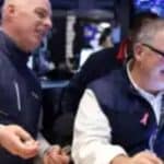 Read more about the article 特斯拉股价飙升12%，股市在盈利热潮中步履维艰 | Ai Financial 财经日报