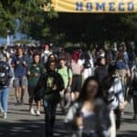 Read more about the article AiF观点 | 特鲁多：加拿大年轻人感觉更穷了