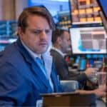 Read more about the article 道琼斯指数下跌600点，因对利率的担忧掩盖了Nvidia爆炸性的利润表现 | Ai Financial 财经日报