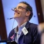 Read more about the article 道琼斯指数飙升700点，创一年多来最佳单日表现 | Ai Financial 财经日报