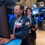 Read more about the article 股市收盘上涨，标普500指数和纳斯达克连续六日上涨，反弹行情加速 | Ai Financial 财经日报