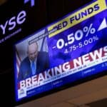 Read more about the article 道琼斯指数收盘走低，在美联储大幅降息后回吐了375点的涨幅 | Ai Financial 财经日报