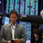 Read more about the article 市场综述：华尔街抛售加剧，通胀担忧拖累道指大跌700点| AiF 财经日报