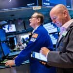 Read more about the article 道琼斯下跌近300点，结束四连涨，标普500从纪录高位回落 | Ai Financial 财经日报