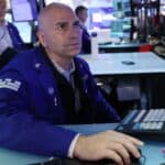 Read more about the article 标准普尔500上涨近1%，道琼斯工业平均指数上涨100点 | Ai Financial 财经日报