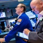 Read more about the article 道指再度暴跌，两日内累跌超1300点，因特朗普引发贸易战 | AiF 财经日报