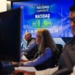 Read more about the article 纳斯达克在特斯拉带动下收高，市场迎来乐观开局 | AiF 财经日报