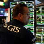 Read more about the article 道指飙升逾300点，标普500录得特朗普当选后以来最佳周表现 | AiF 财经日报