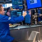 Read more about the article 道指暴跌逾600点，标普500创12月以来最大跌幅，因特朗普确认关税实施 | AiF 财经日报