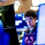 Read more about the article 道指反弹逾650点，缓解市场恐慌，但仍创2023年以来最差单周表现| AiF 财经日报