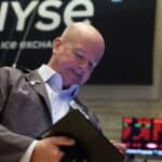 Read more about the article 道指收跌200点，标普500因通胀数据高于预期下挫 | AiF 财经日报