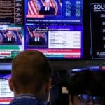 Read more about the article 标普500震荡收高，投资者权衡美联储政策与贸易动向 | AiF 财经日报