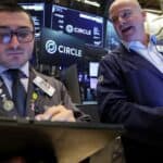 Read more about the article 标普500周三几无变动，逼近历史新高 | AiF 财经日报