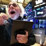 Read more about the article 标普500首次收于6300点上方，纳指再创历史新高，市场聚焦科技巨头财报| AiF 财经日报