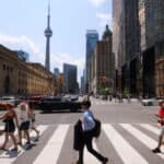 Read more about the article 安省成“病夫”？制造业衰退拖累全国，加拿大经济警钟敲响| AiF insight