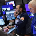 Read more about the article 标普500周二收跌，受关税担忧与疲软经济数据拖累| AiF 财经日报