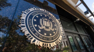 华人科学家落入杀猪盘投资骗局，数月被骗250万美元，FBI发警告