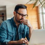 Read more about the article 加拿大人不愿寻求理财建议，顾问或被排除在财富转移之外 | AiF insight