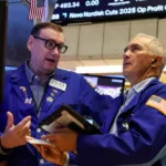 Read more about the article 标普500连续第二日创收盘新高，通胀数据降温与甲骨文股价飙升助力| AiF 财经日报