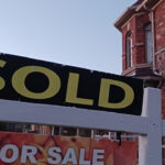 Read more about the article 安省房产圈爆雷！RECO信托金丑闻引众怒，高层闪辞，千万资金去向不明 | AiF insight