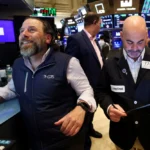 Read more about the article 道指大涨500点，苹果带动美股反弹 | AiF 财经日报