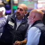 Read more about the article 纳指与标普500收高，亚马逊领涨，为强劲一周画上圆满句号 | AiF 财经日报