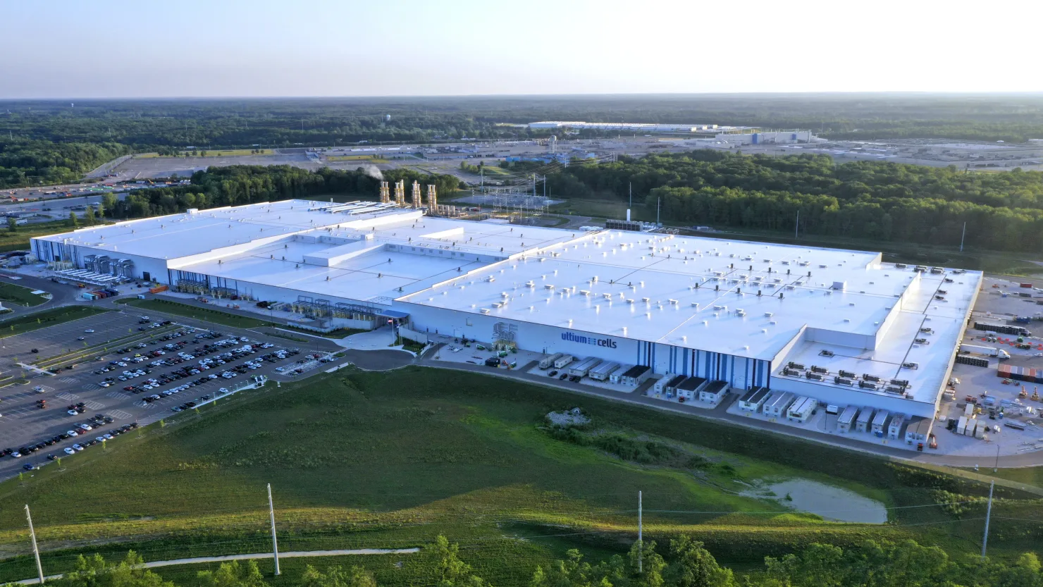 裁员潮下的启示：当AI取代工厂，人如何不被时代取代？