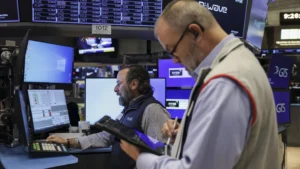 Read more about the article 美股收跌：纳指下挫1.6%，Meta与微软财报后领跌大型科技股 | AiF 财经日报