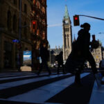 Read more about the article 加拿大联邦政府一年削减近 2,000 学生岗位 青年失业率飙至 14.6% | AiF insight