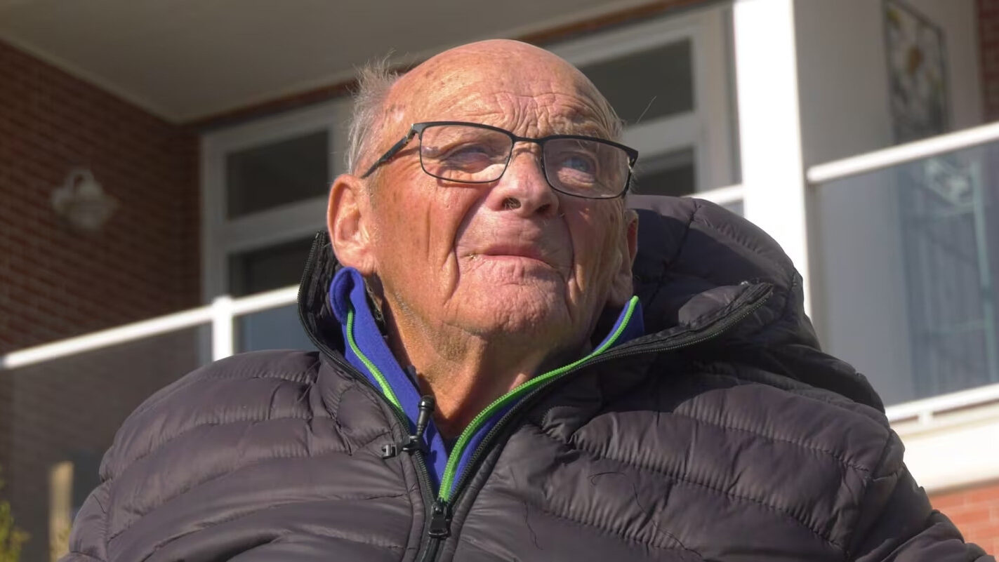 加拿大老年贫困加剧:76岁老人车中居住两月,养老金不足凸显投资养老的重要性