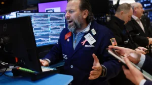 Read more about the article 美股大跌，英伟达与 AI 板块惊人反转，纳指收跌 2%​ | AiF 财经日报