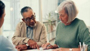 财富顾问新策略：解决老年客户痛点，赢得下一代信任