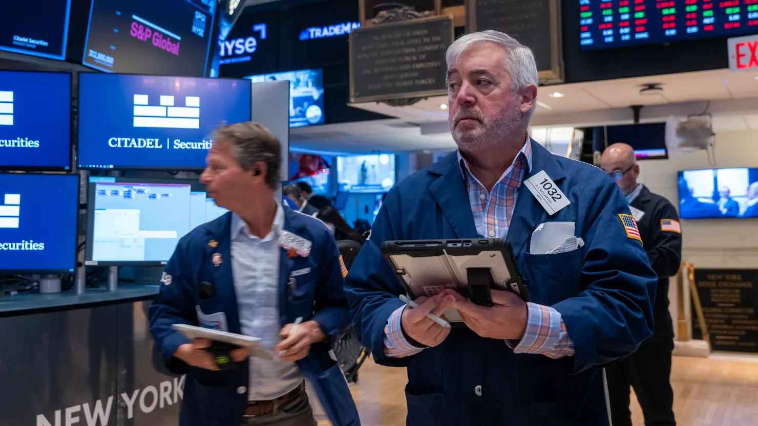 标普500指数收盘变化不大，静待美联储决议，摩根大通拖累道指