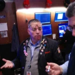 Read more about the article 标普500指数连续第三日下滑，就业报告引发经济担忧 | AiF 财经日报