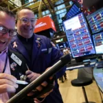 Read more about the article 标普 500 终结四连跌，受低于预期的通胀数据提振 | AiF 财经日报