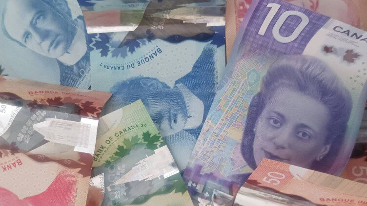 GIC不再吃香！利率下行，2026年加拿大聪明钱的去向全解析