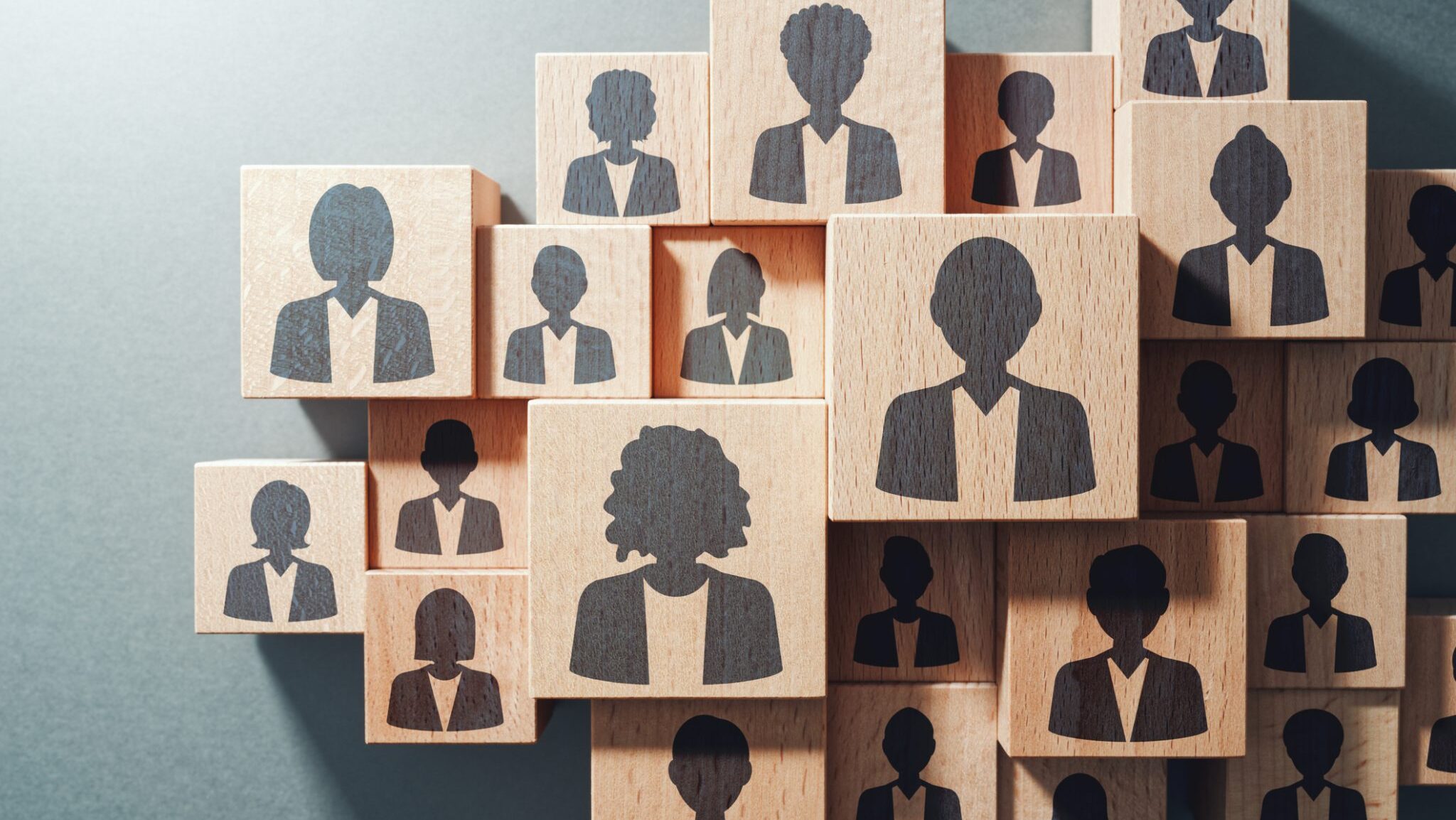 加拿大职位空缺连续三季度下降：全职岗位需求缩减，薪资增长放缓