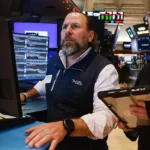 Read more about the article 道指大涨近 600 点并创收盘新高，美股在美方对委内瑞拉行动后集体反弹 | AiF 财经日报