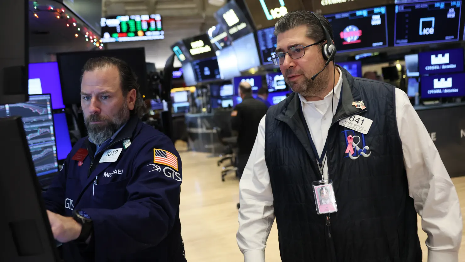 道指上涨 270 点，纳指下跌，投资者从科技股轮动离场