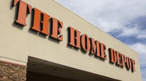Home Depot 裁员 800 人并收紧远程办公，企业员工全面回归办公室