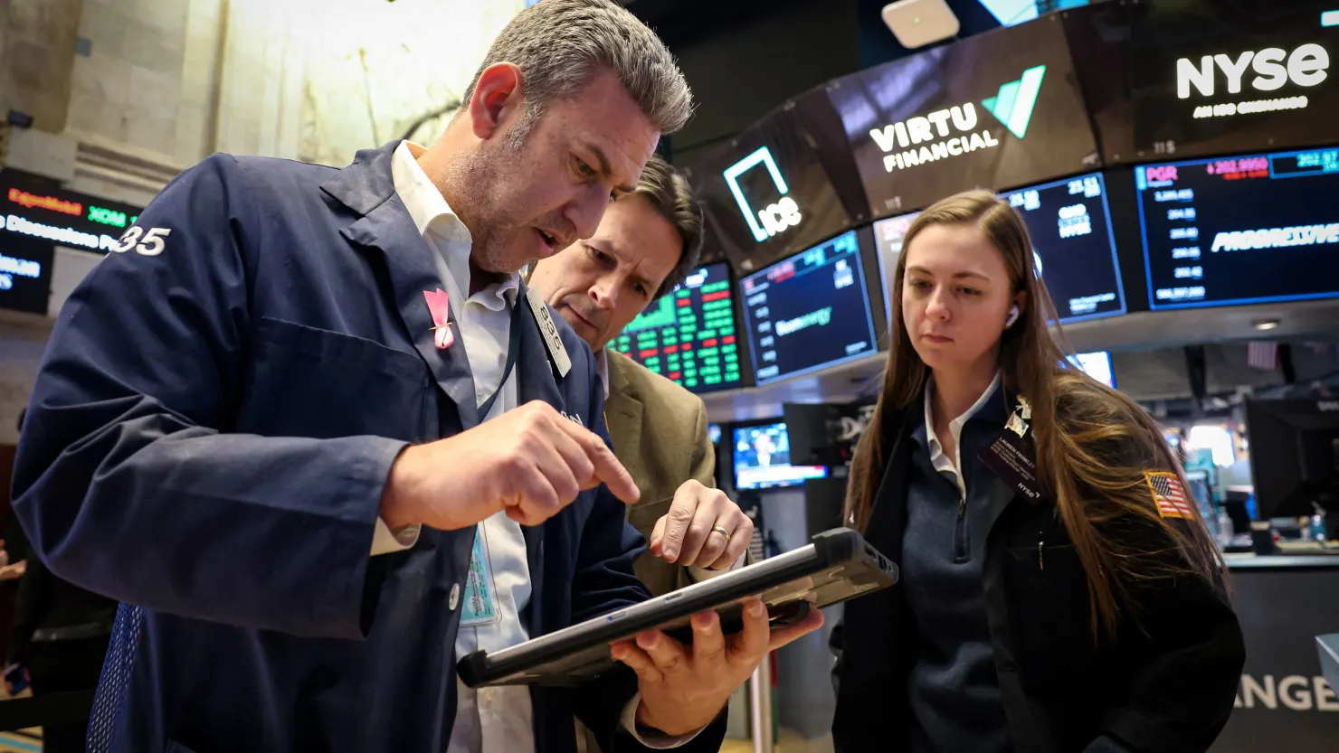 标普 500 周二收于历史新高，科技巨头集体上涨