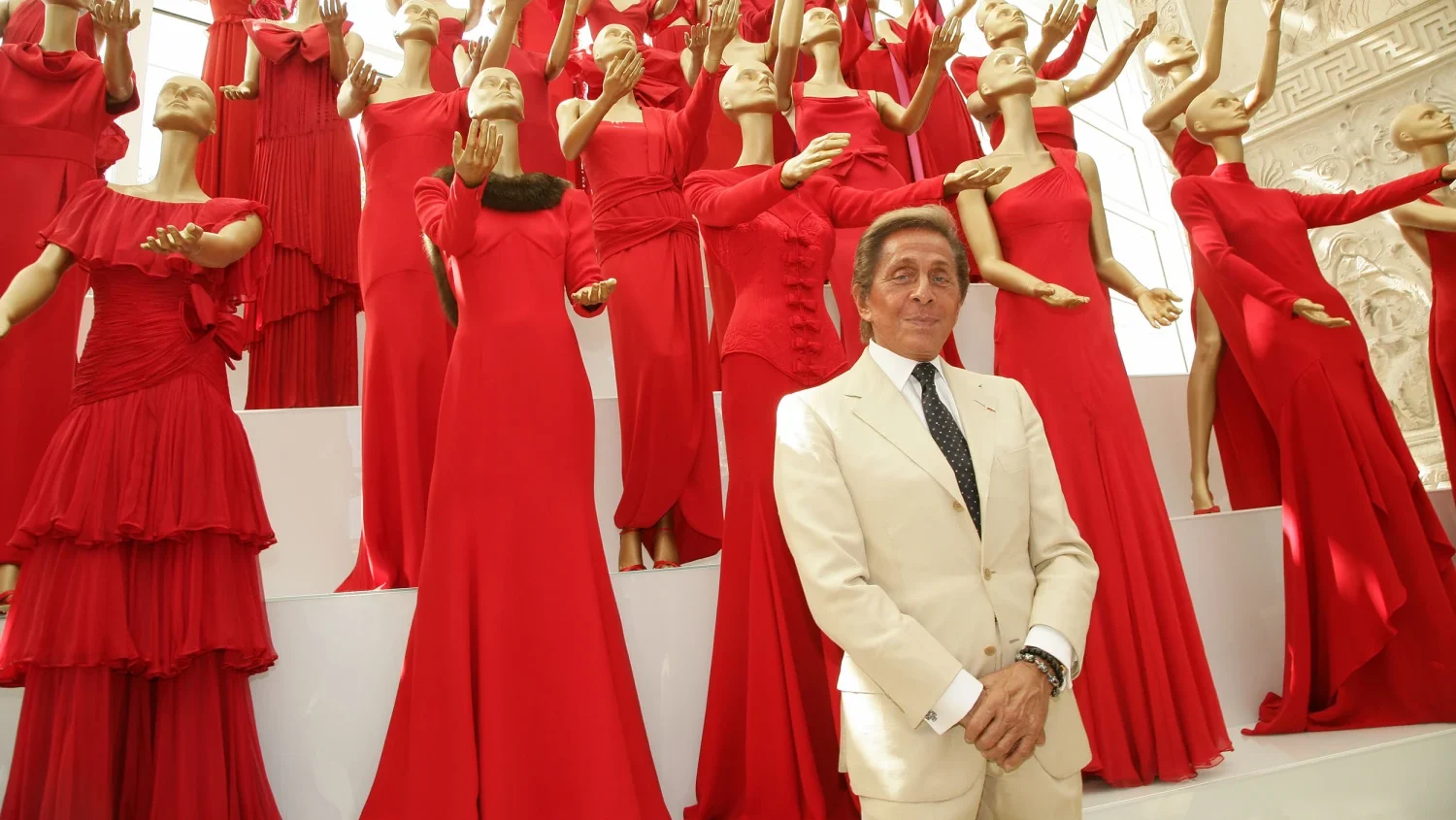 “Valentino Red”缔造者谢幕：意大利传奇设计师瓦伦蒂诺逝世，享年 93 岁