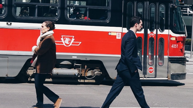 关税与AI冲击下，加拿大企业2026年上半年招聘明显放缓