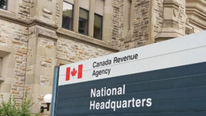 CRA 内部大清理：一年 370 起员工违规，多人因偷领 CERB 被解雇